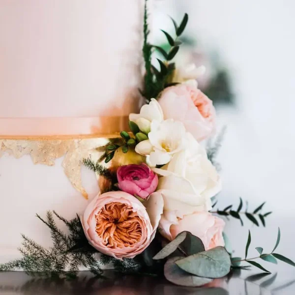 Perfect Day Wedding Flowers wedding cake decoration Perfect Day Wedding Flowers wedding cake decoration